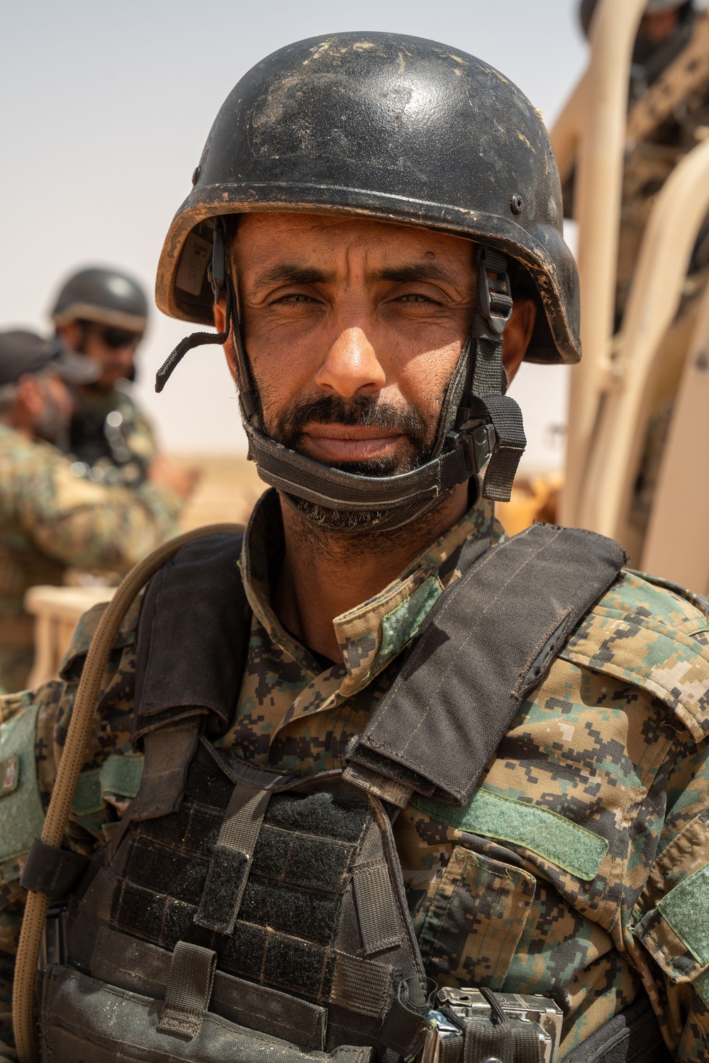 Syrian Free Army conduct training near al-Tanf Garrison