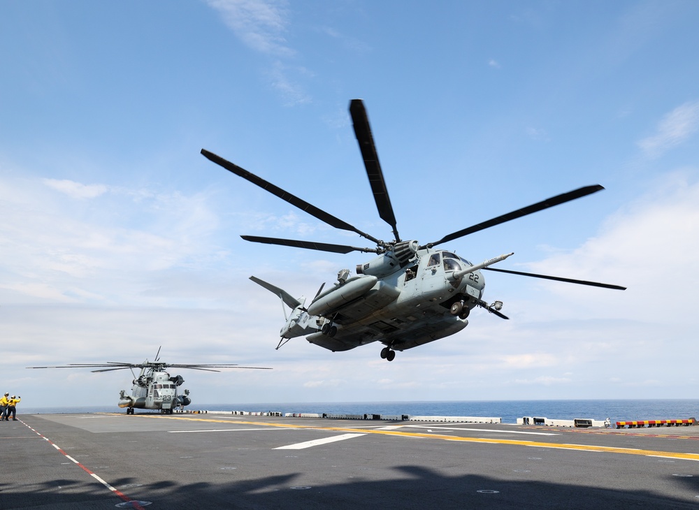 CH-53E Super Stallion Takes Off