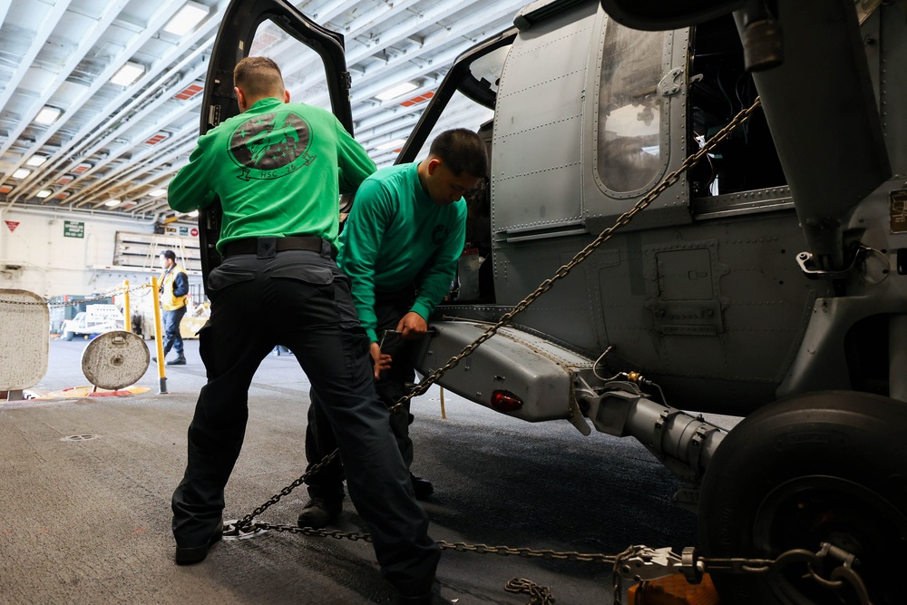 MH-60S Sea Hawk Maintenance