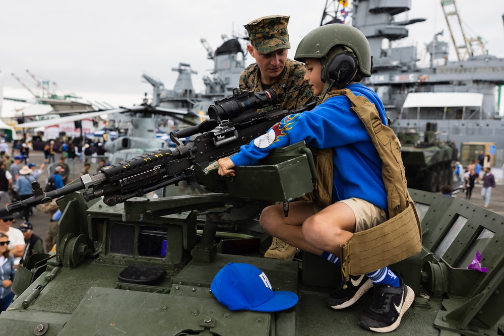 Marines, Sailors host exhibition during LA Fleet Week