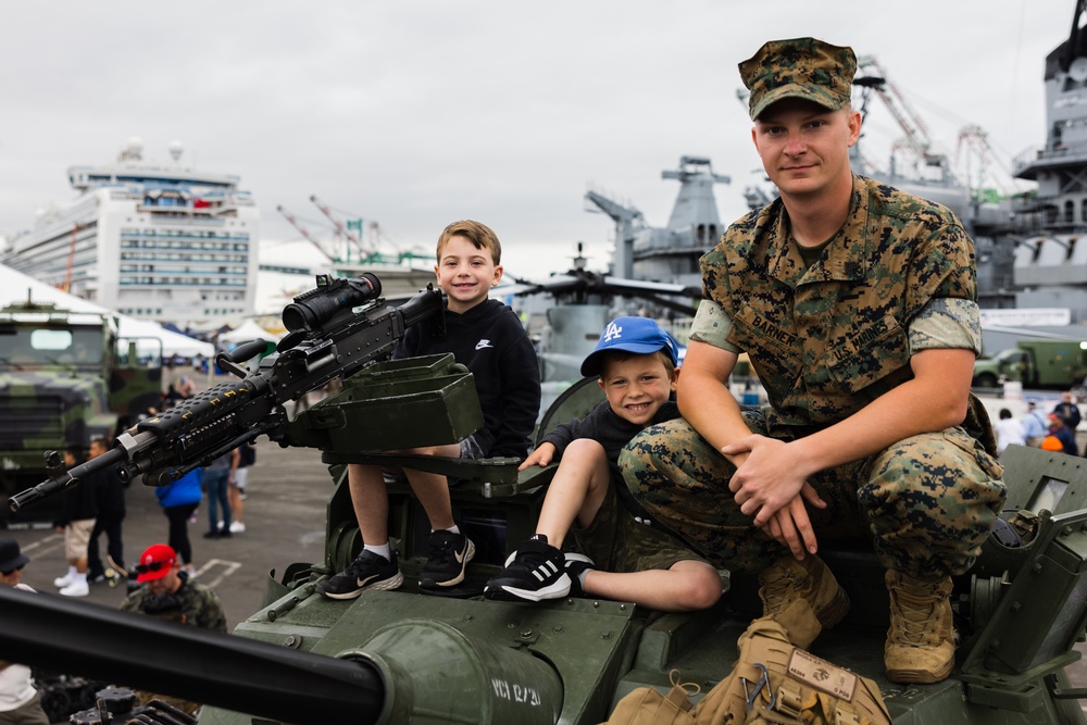 Marines, Sailors host exhibition during LA Fleet Week