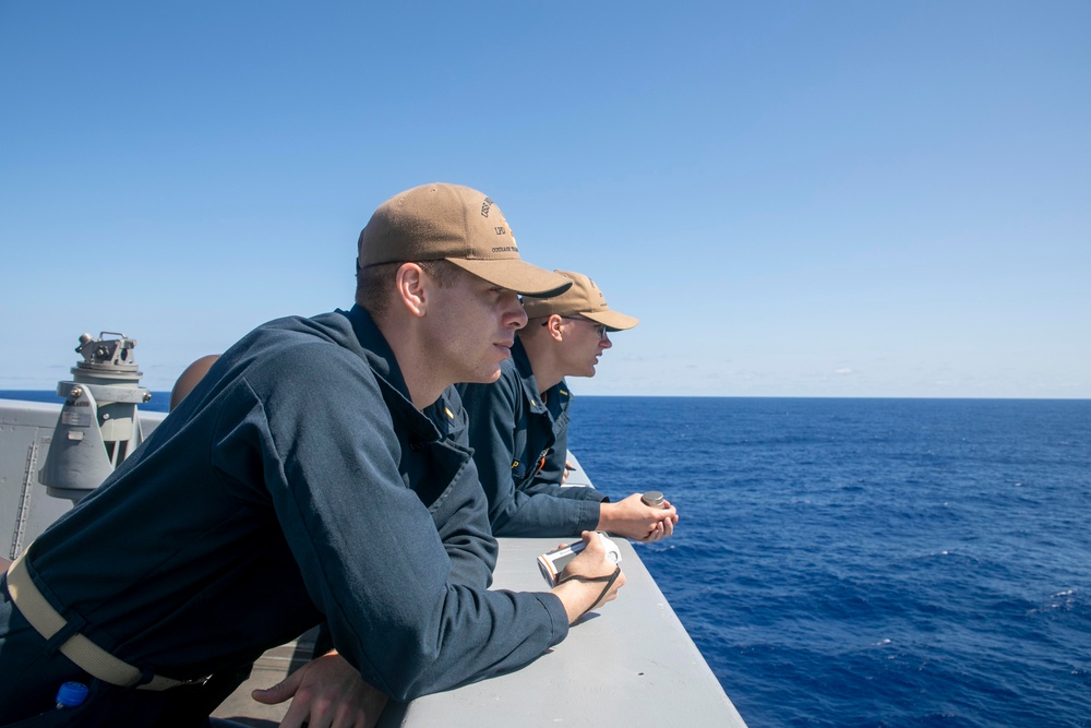 USS Mesa Verde Prepares for an UNREP with USNS Patuxent