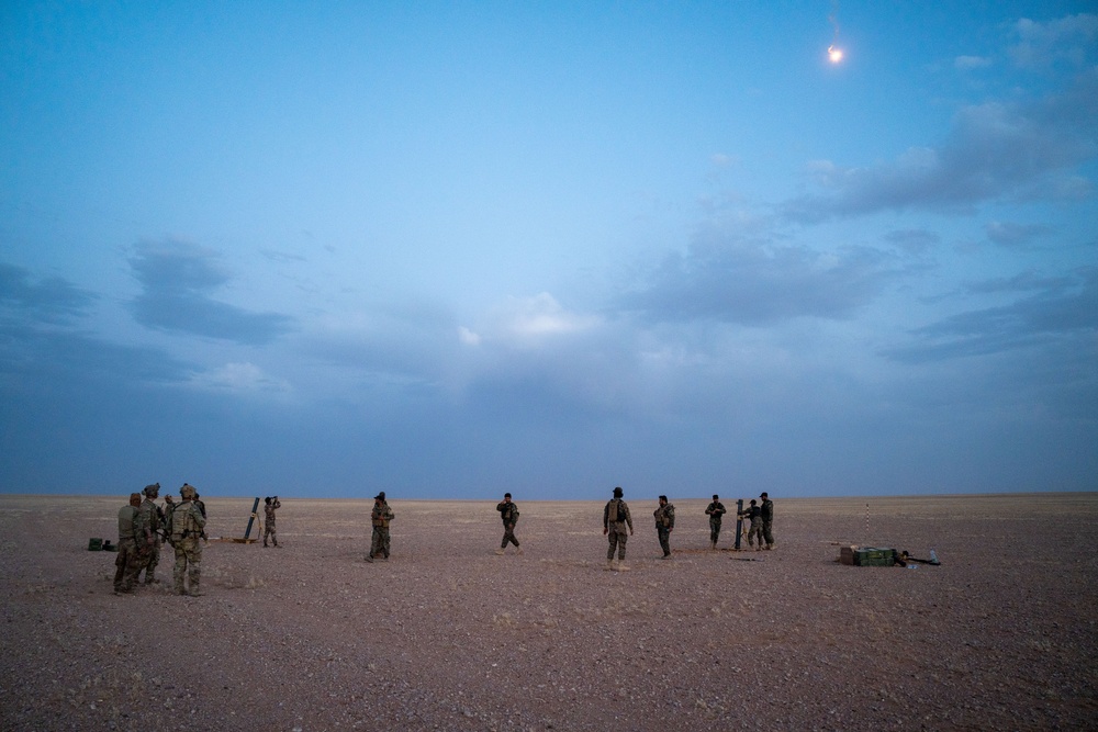 Syrian Free Army conducts mortar illumination training