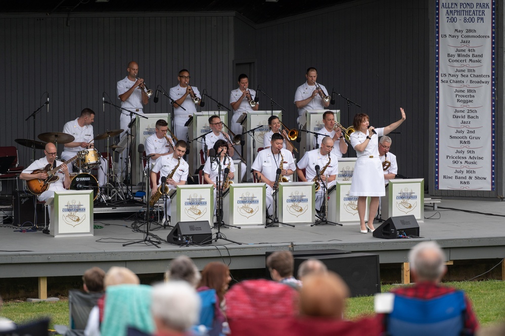 U.S. Navy Band Commodores present a Memorial Day concert