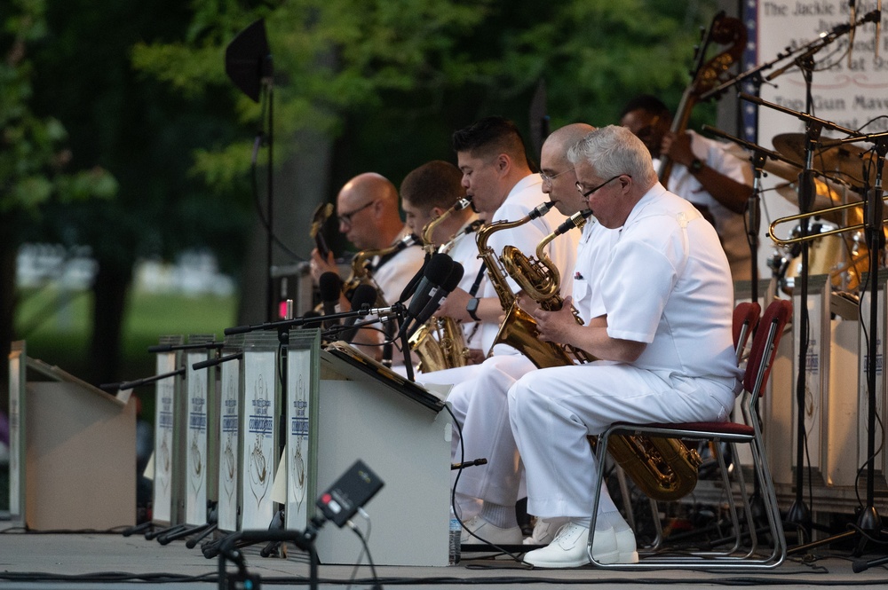 U.S. Navy Band Commodores present a Memorial Day concert