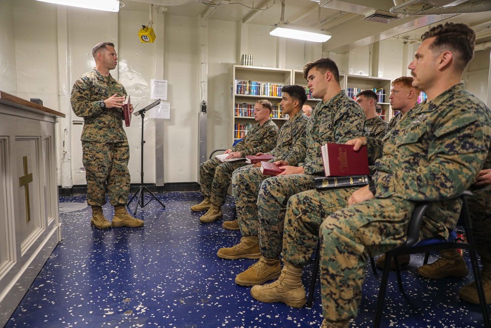 USS Carter Hall Conducts Protestant Services