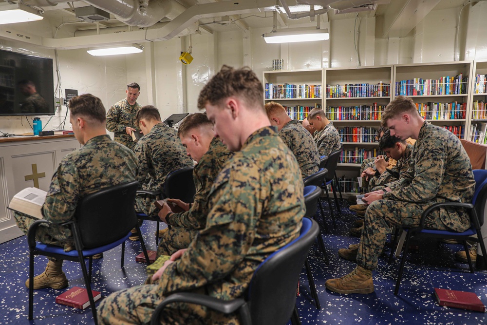 USS Carter Hall Conducts Protestant Services