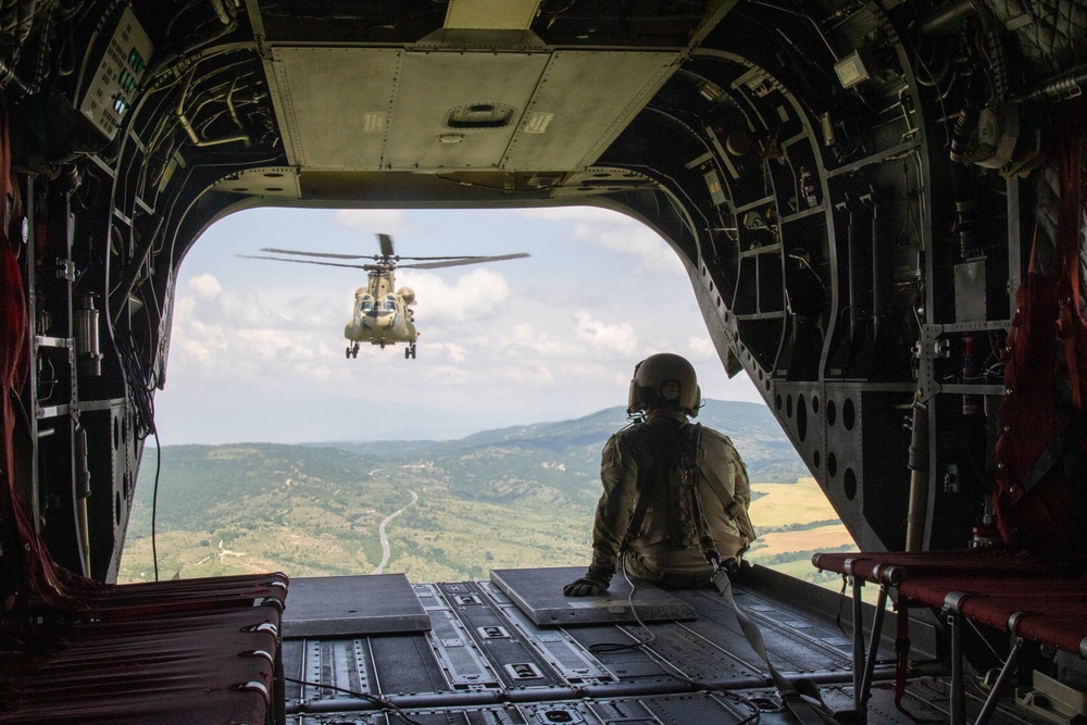 3rd Combat Aviation Brigade Conducts Air Lifts During Immediate Resolve 23