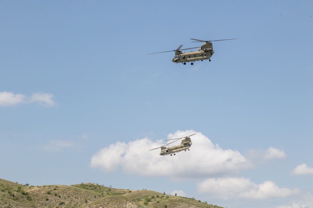 3rd Combat Aviation Brigade Conducts Air Lifts During Immediate Resolve 23