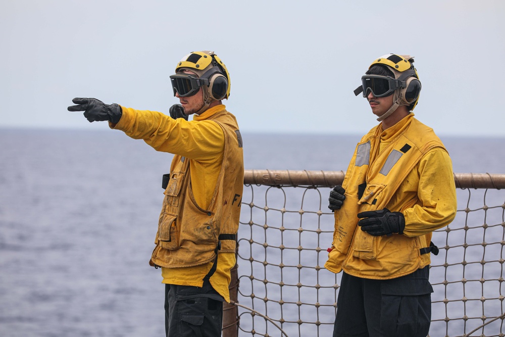 USS Carter Hall Conducts Flight Quarters