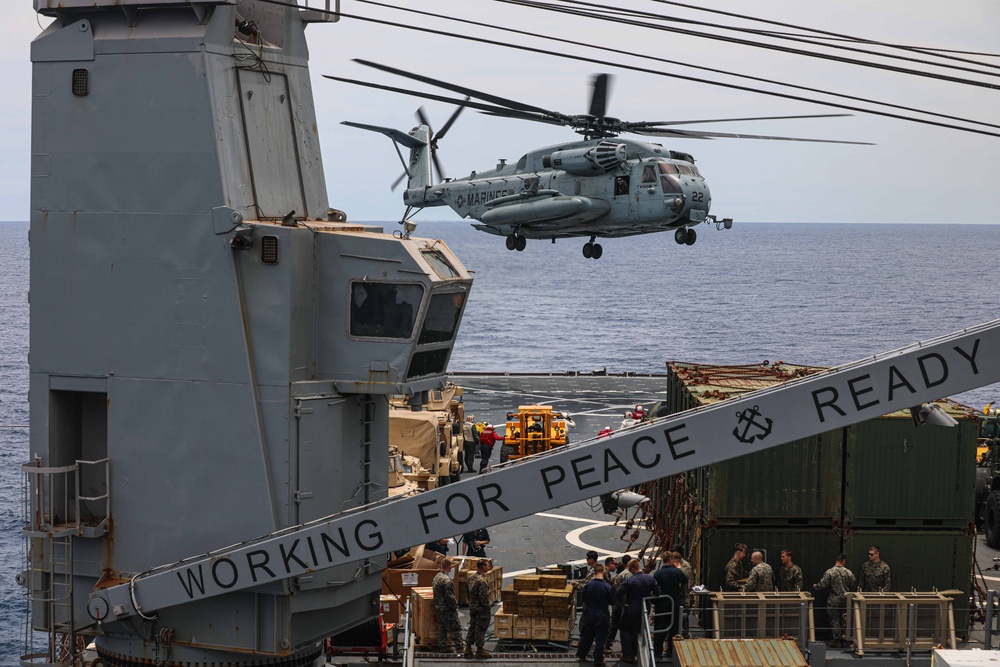 USS Carter Hall Conducts Flight Quarters