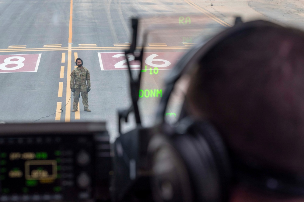 15th EAS provides coalition airlift support