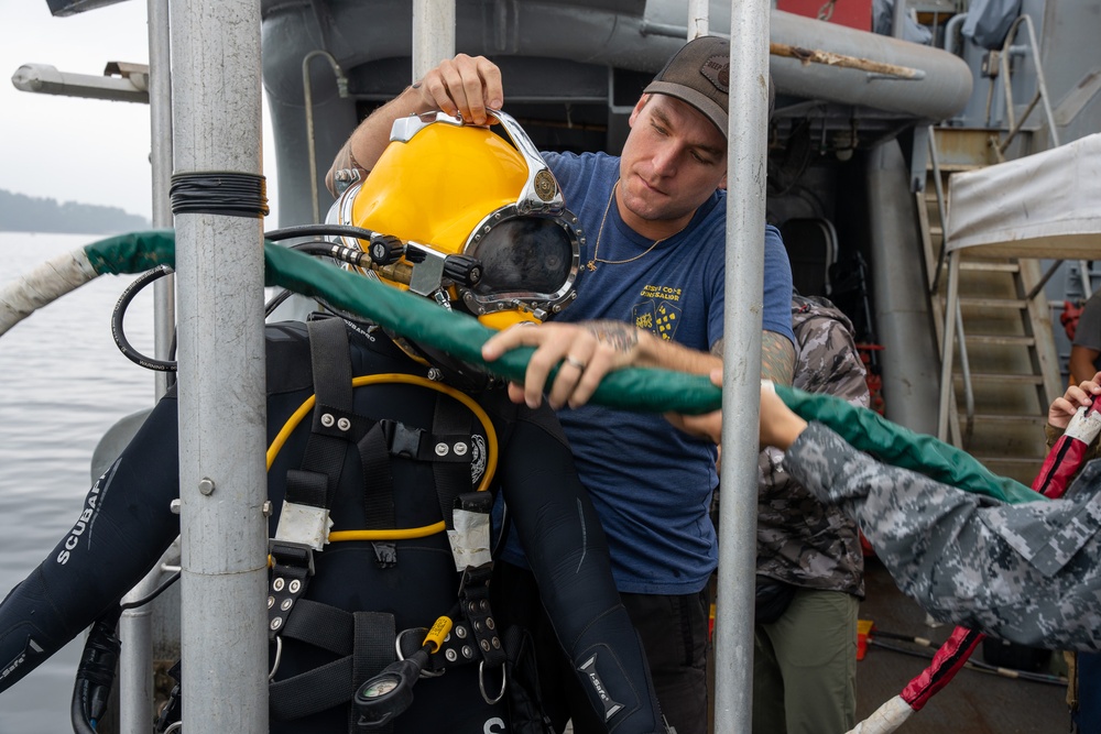 MDSU, ROKN Participate In SALVEX