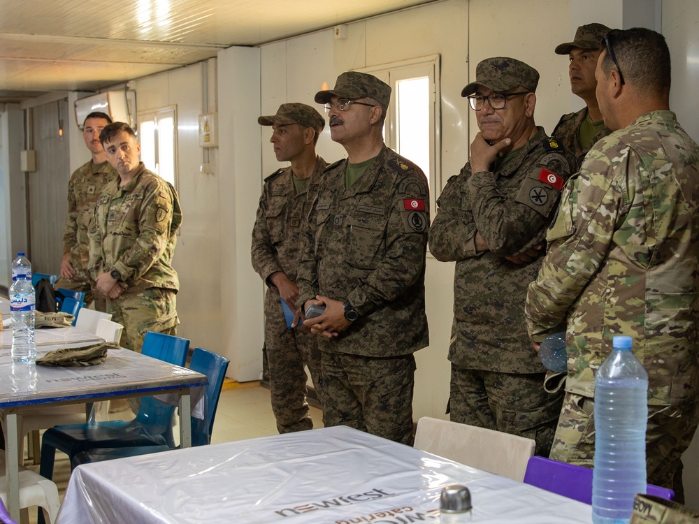 Senior Tunisian Officer visits African Lion training site