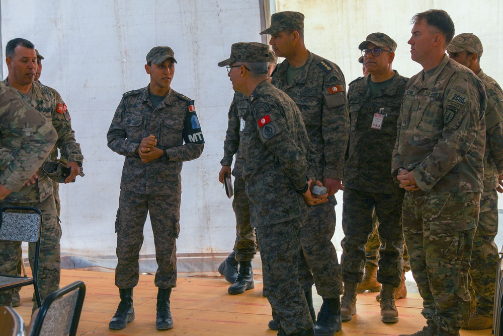 Senior Tunisian Officer visits African Lion training site