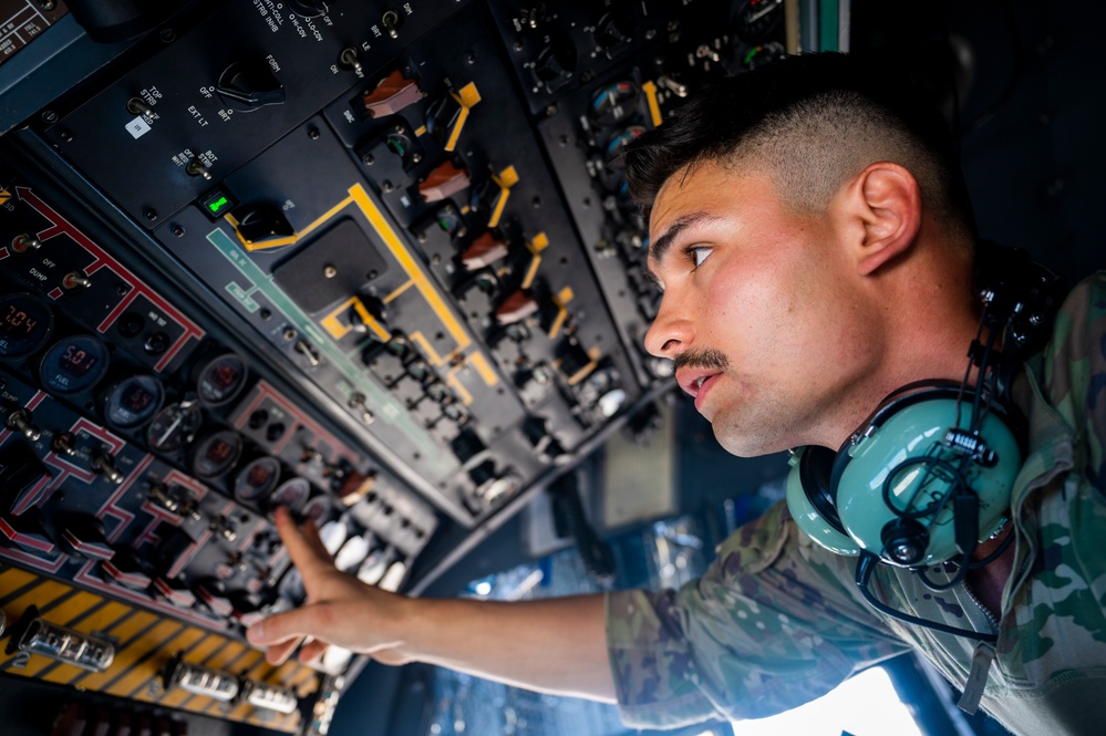Rogue delivers cargo and personnel to Somalia