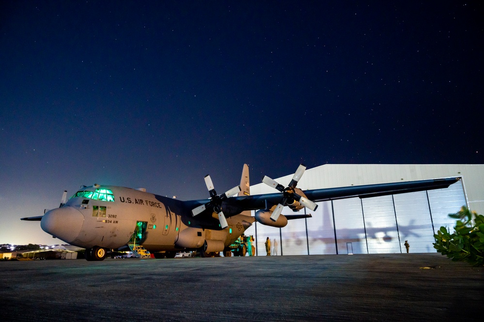 Rogue delivers cargo and personnel to Somalia