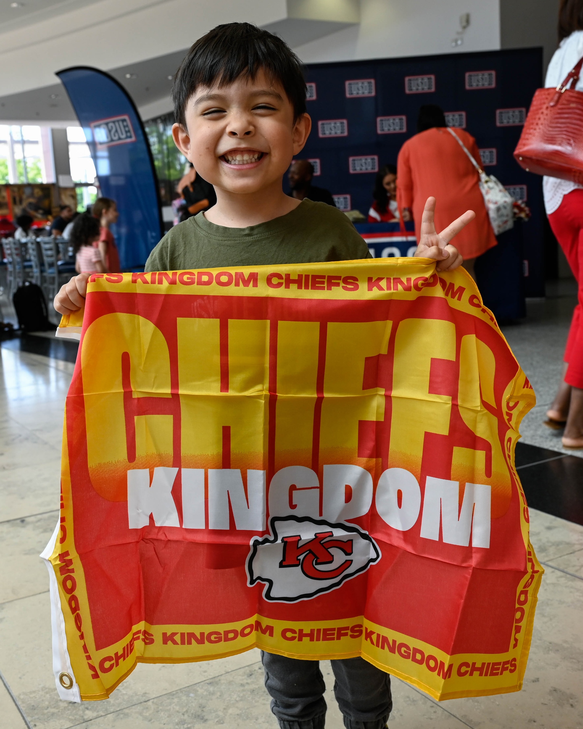 DVIDS - Images - Team Ramstein meets KC Chiefs [Image 7 of 7]