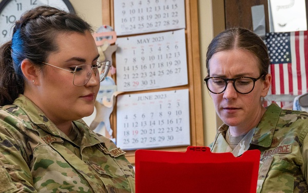 The social media network: 934th Aeromedical Staging Squadron discusses good mental health and how social media impacts it