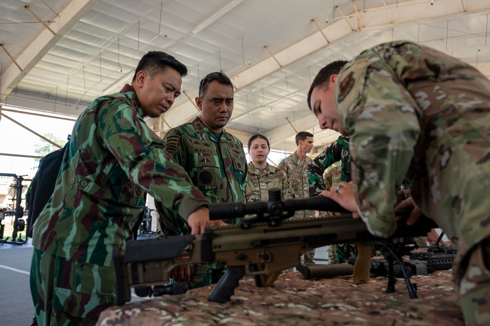 Indonesian Kopasgat Leadership Visits AFSOC