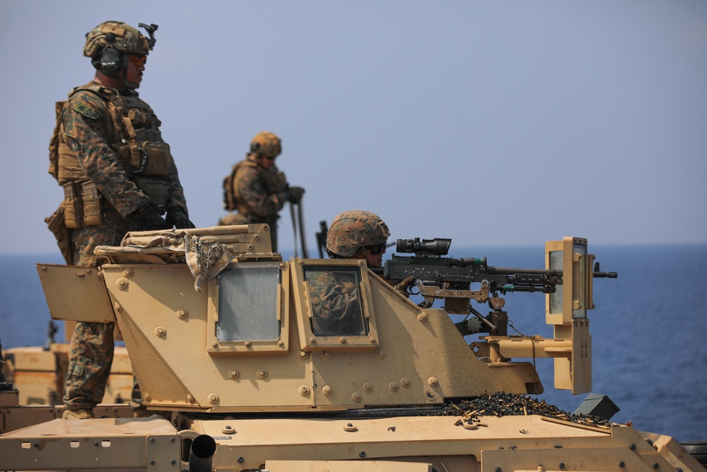 13th MEU Conducts a Vehicle Deck Shoot Aboard the JPM (LPD-26)