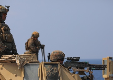 13th MEU Conducts a Vehicle Deck Shoot Aboard the JPM (LPD-26)