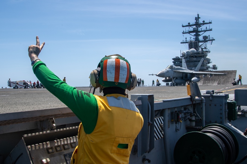 USS Ronald Reagan (CVN 76) conducts flight operations