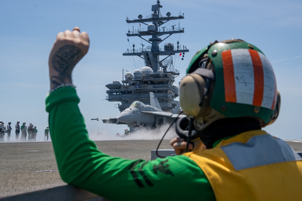 USS Ronald Reagan (CVN 76) conducts flight operations