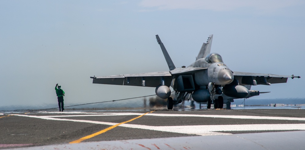 USS Ronald Reagan (CVN 76) conducts flight operations