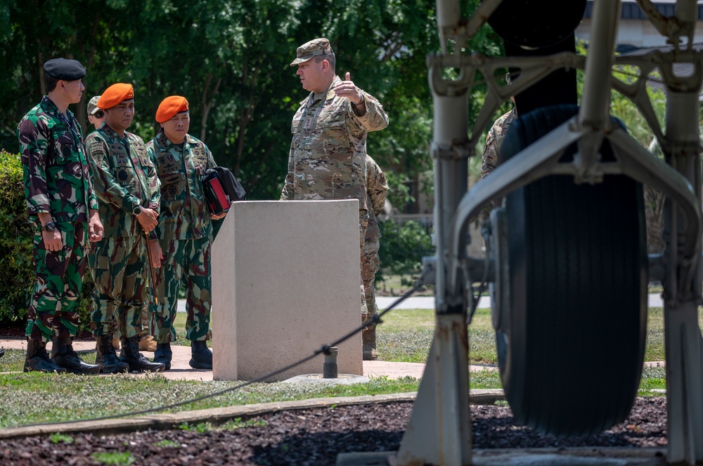 Indonesian Kopasgat Leadership Visits AFSOC