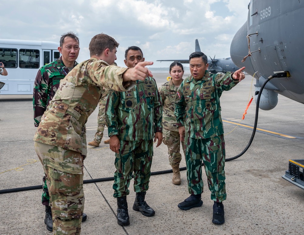 Indonesian Kopasgat Leadership Visits AFSOC