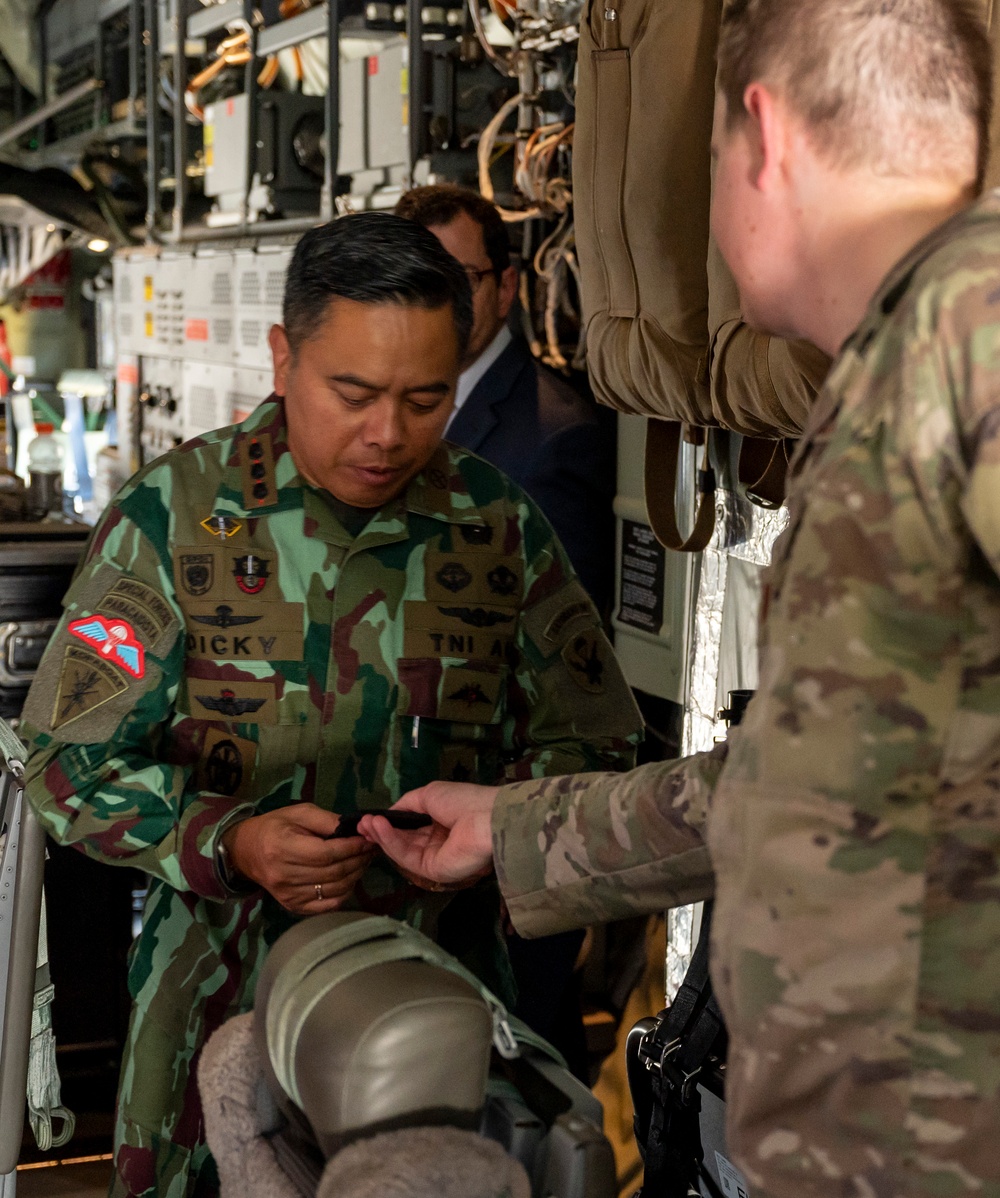 Indonesian Kopasgat Leadership Visits AFSOC