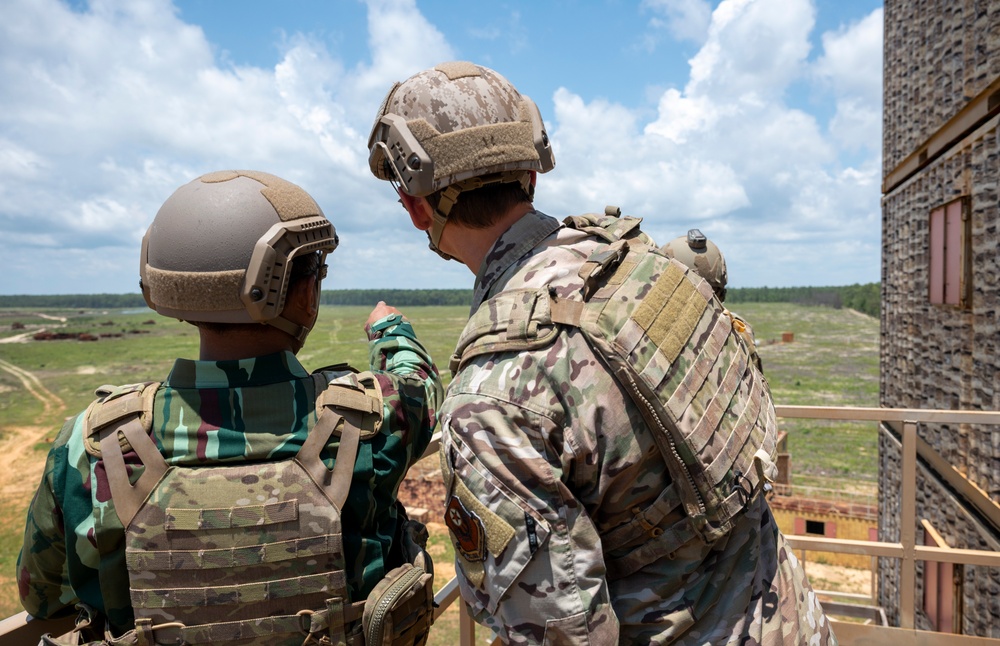 Indonesian Kopasgat Leadership Visits AFSOC