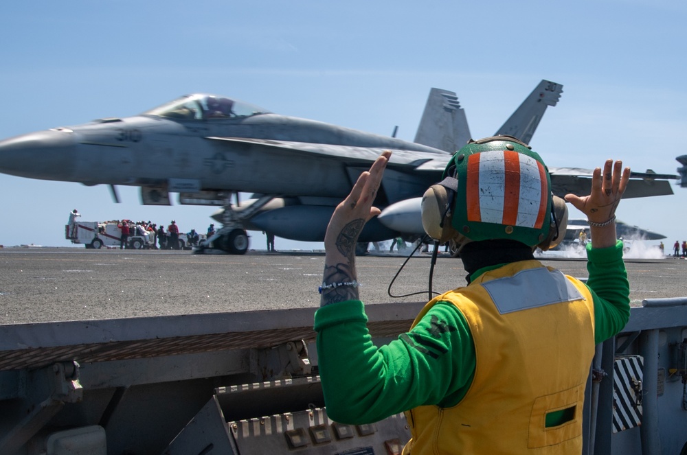 USS Ronald Reagan (CVN 76) conducts flight operations