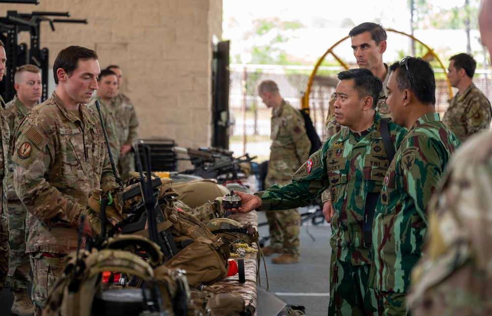 Indonesian Kopasgat Leadership Visits AFSOC