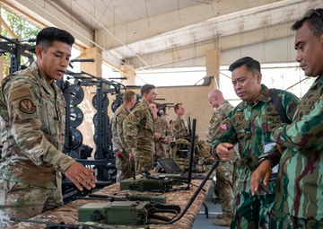 Indonesian Kopasgat Leadership Visits AFSOC