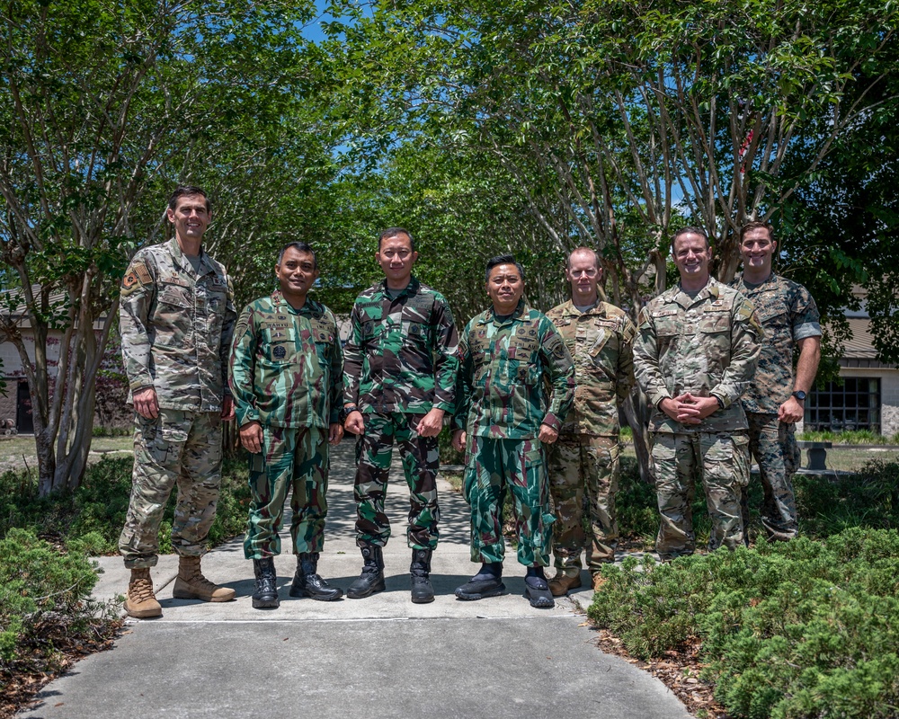 Indonesian Kopasgat Leadership Visits AFSOC