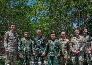 Indonesian Kopasgat Leadership Visits AFSOC