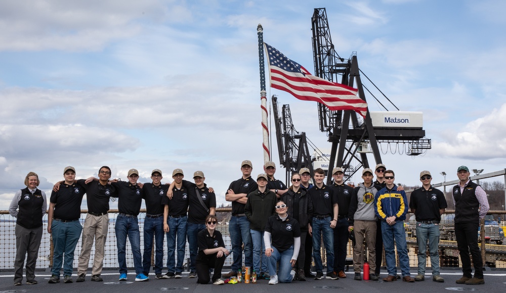 JROTC Cadets Tour USS Harpers Ferry (LSD 49)