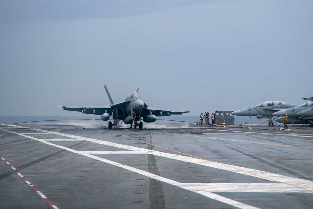 USS Ronald Reagan (CVN 76) conducts flight operations