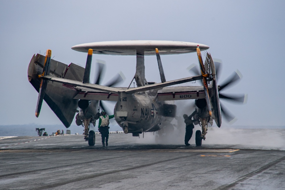 USS Ronald Reagan (CVN 76) conducts flight operations