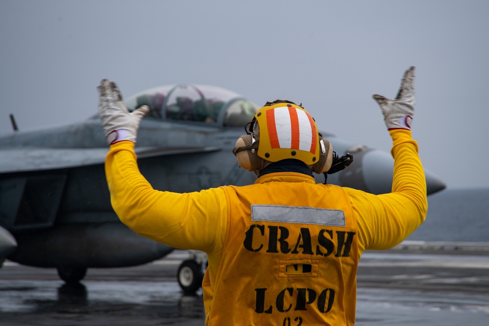 USS Ronald Reagan (CVN 76) conducts flight operations