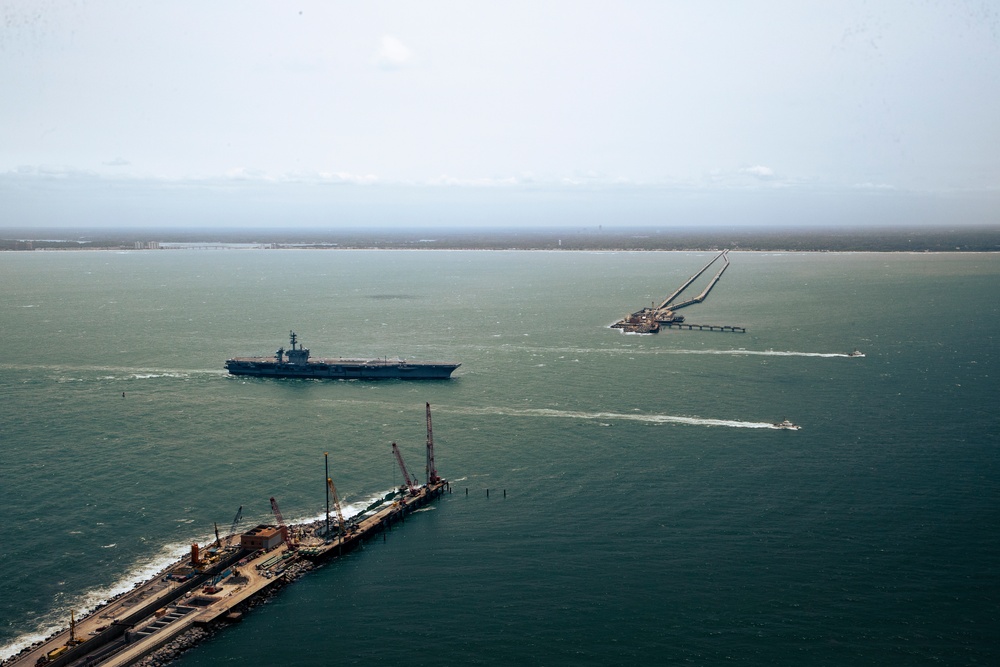 George Washington Returns from Sea Trials