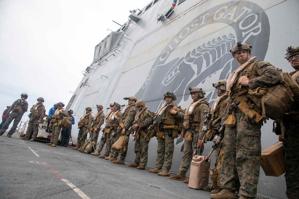 26th MEU Marines Train aboard USS Mesa Verde during COMPTUEX