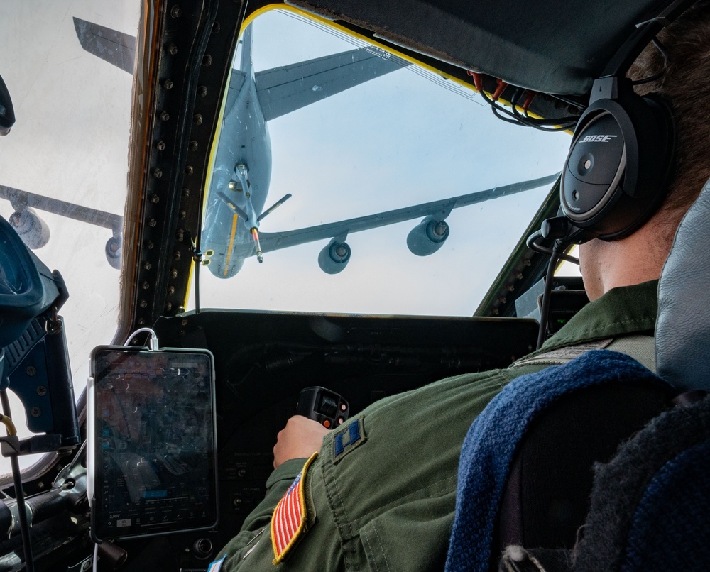 Dover AFB showcases aerial refueling capabilities to CDCC, LCD members