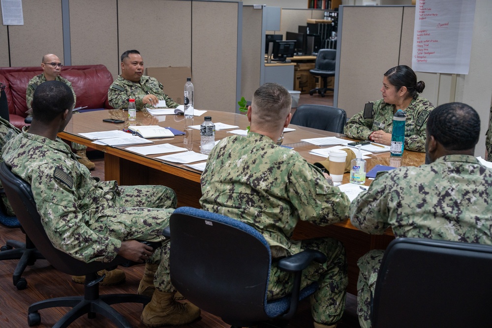 Destroyer Squadron SEVEN Hosts Chief Petty Officer Leadership Course