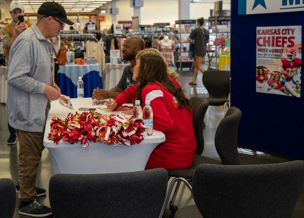 Former Kansas City Chiefs great Dante Hall and Chiefs Cheerleaders visit USAG Wiesbaden