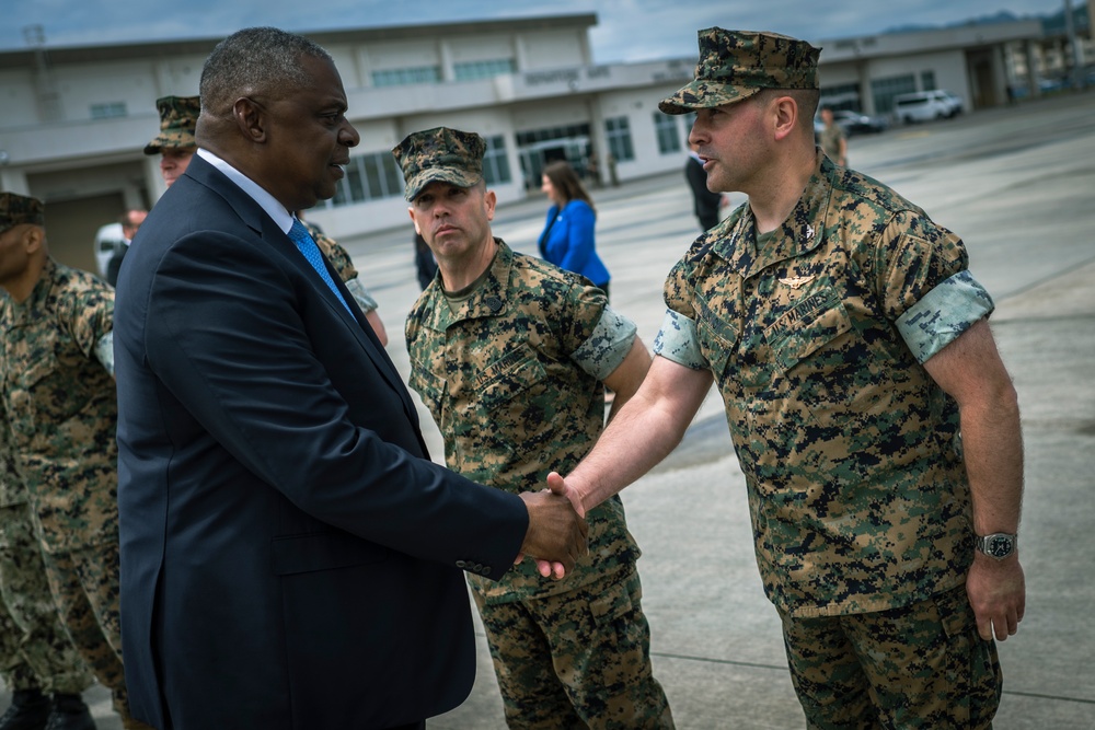 SECDEF Visits Service members in Japan