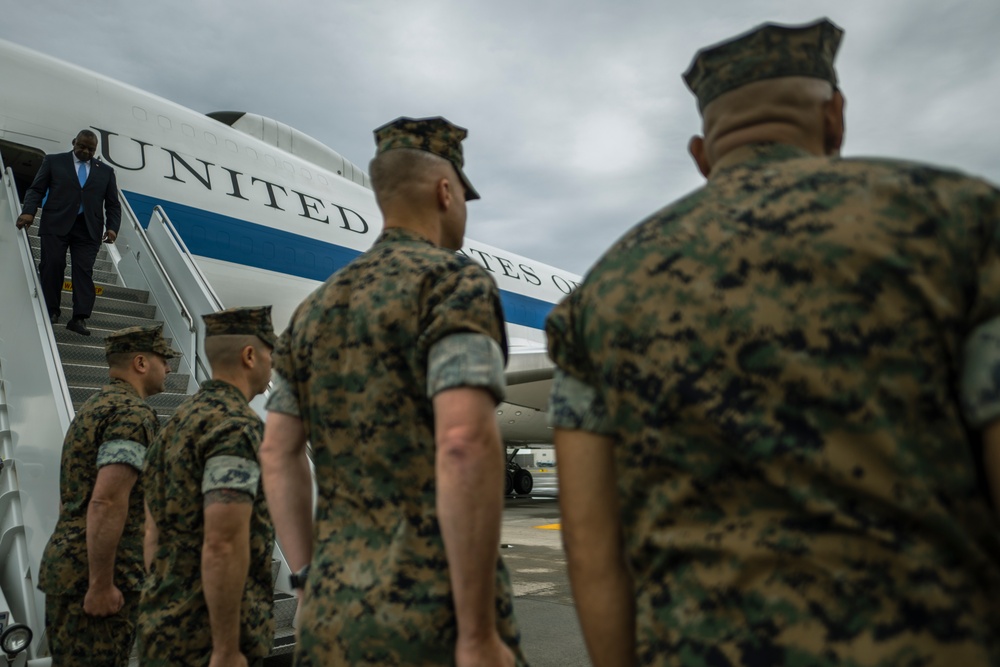 SECDEF Visits Service members in Japan