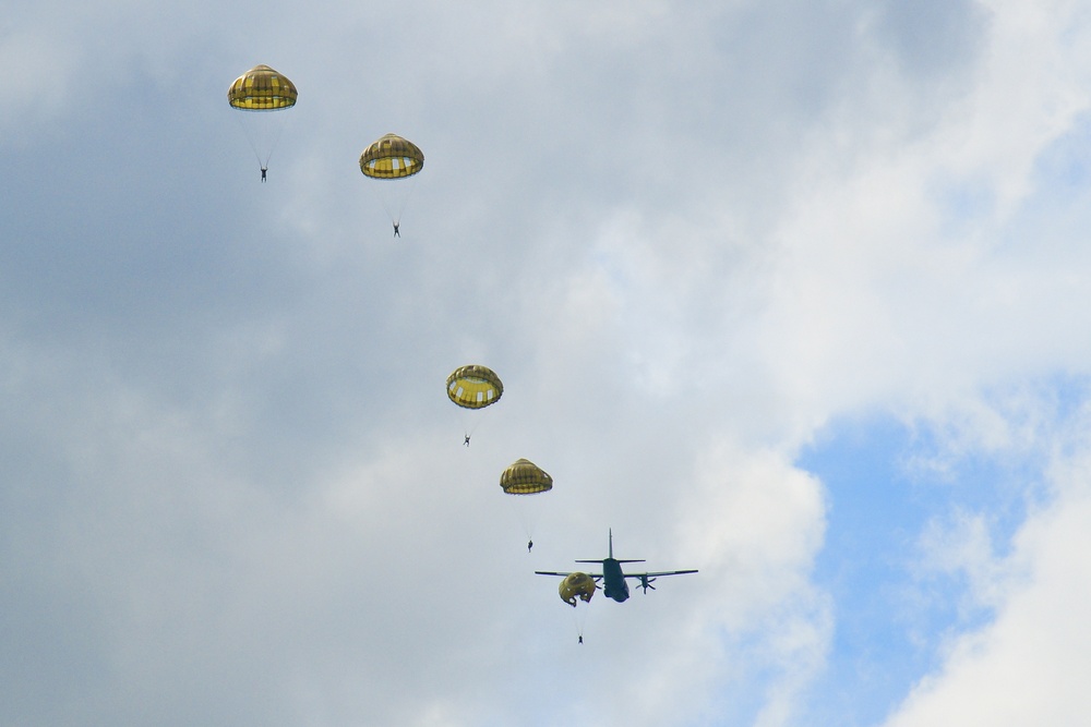 SETAF-AF and Folgore Brigade - combined airborn operation